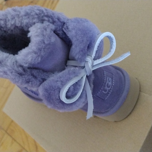 UGG Boots - Picture 3 of 5